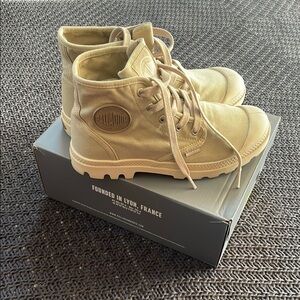 Palladium Pampa Hi Women’s Boots